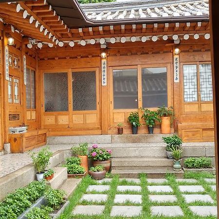 Bukchon Hyosunjae Guesthouse Сеул Екстер'єр фото